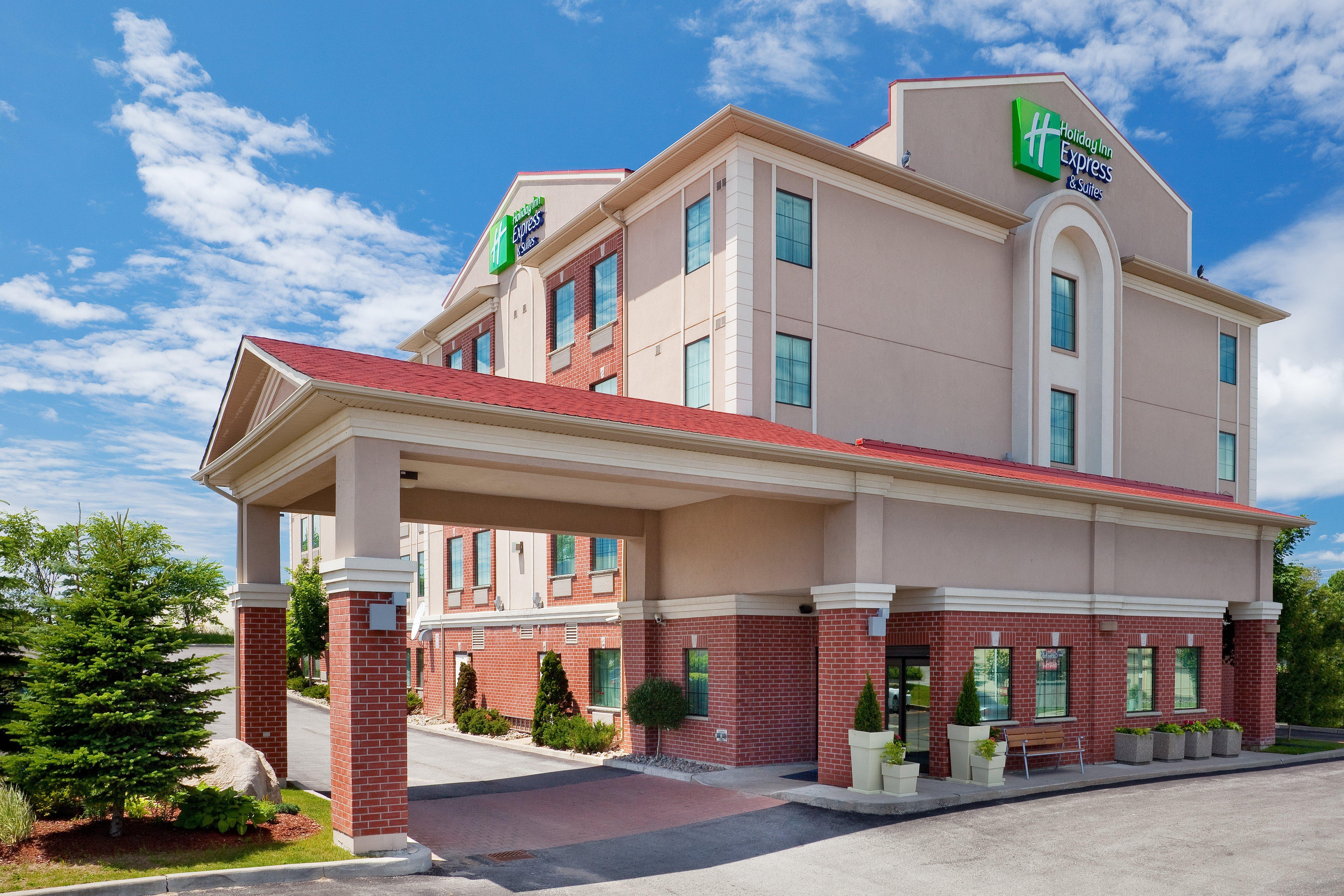 Holiday Inn Express Hotel & Suites Barrie By Ihg Exterior photo