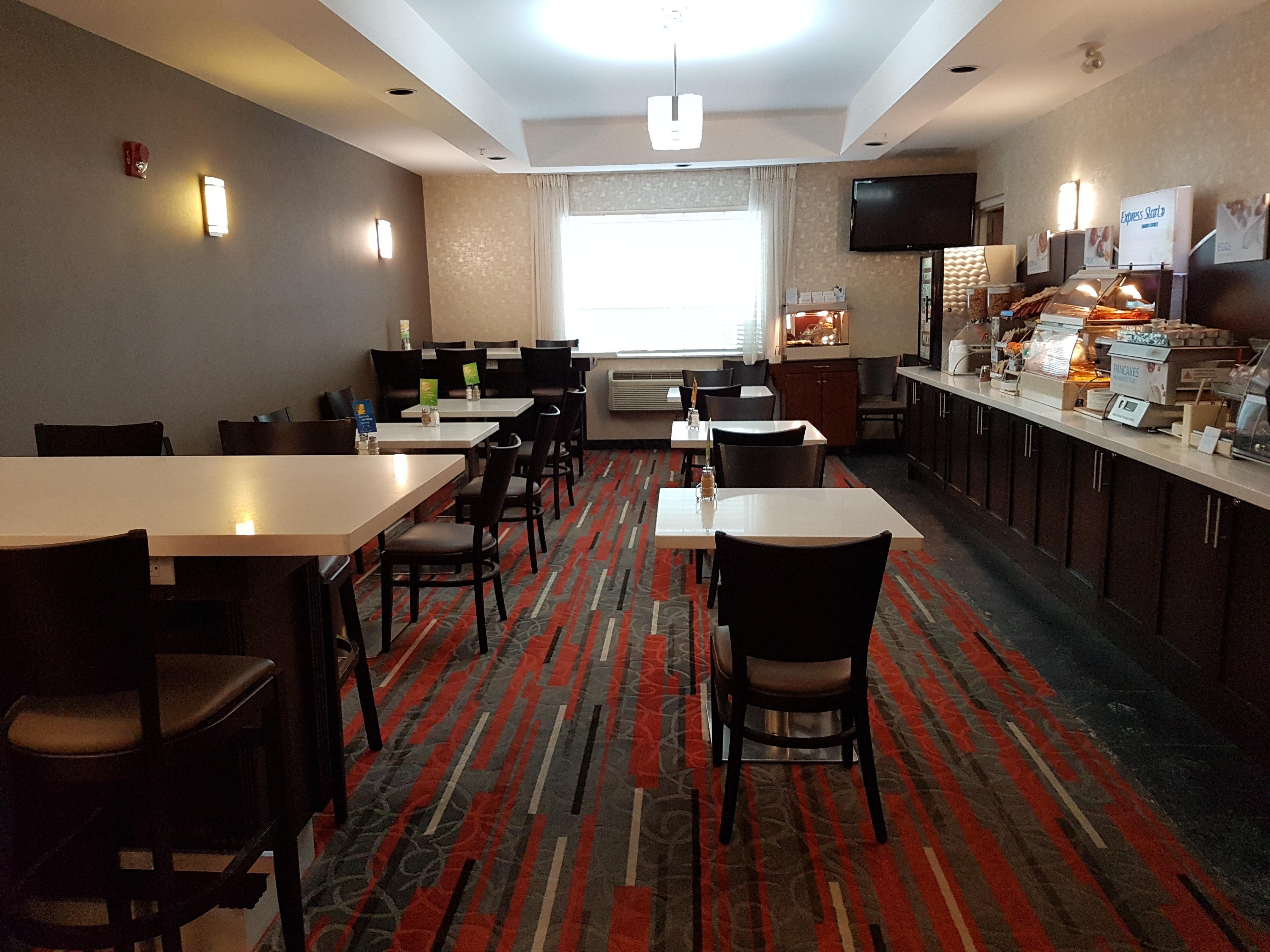 Holiday Inn Express Hotel & Suites Barrie By Ihg Exterior photo