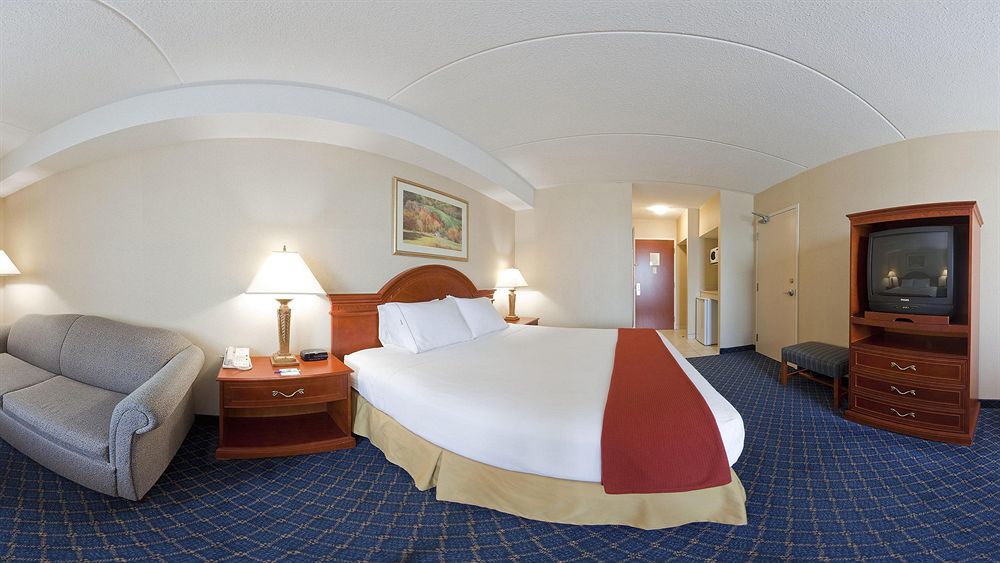 Holiday Inn Express Hotel & Suites Barrie By Ihg Exterior photo