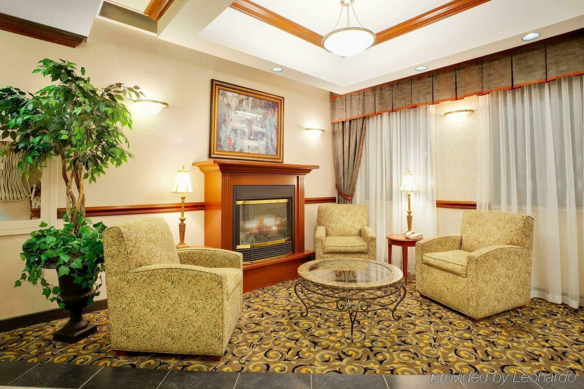Holiday Inn Express Hotel & Suites Barrie By Ihg Exterior photo