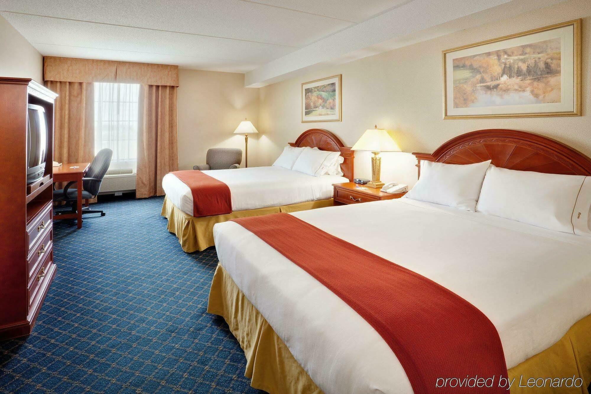 Holiday Inn Express Hotel & Suites Barrie By Ihg Exterior photo