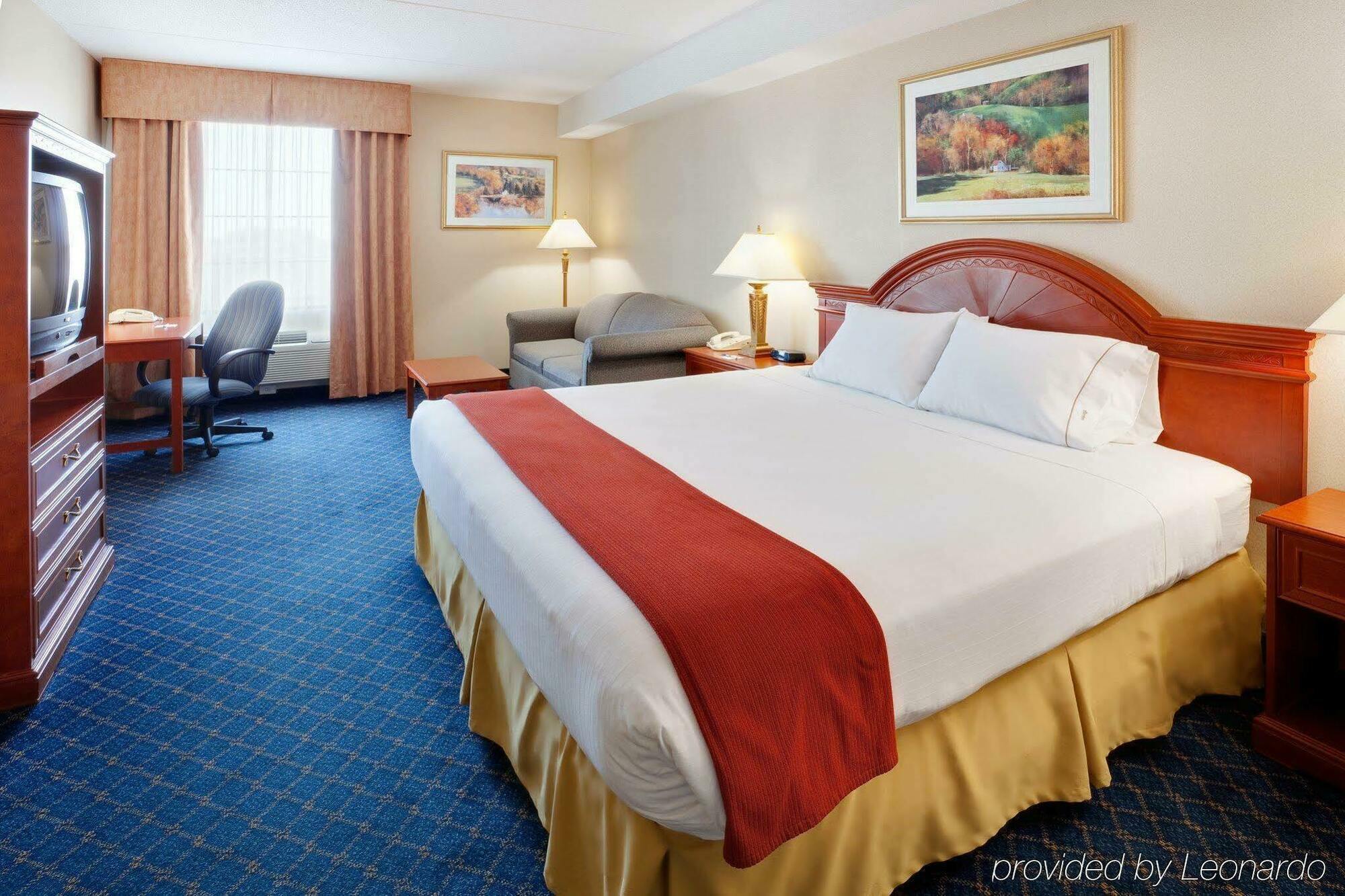 Holiday Inn Express Hotel & Suites Barrie By Ihg Exterior photo
