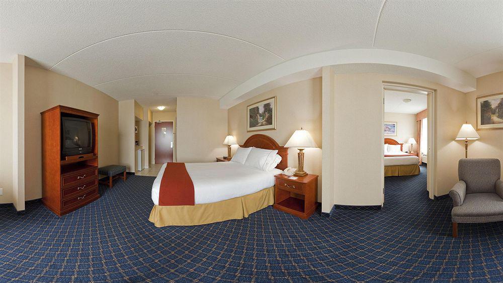 Holiday Inn Express Hotel & Suites Barrie By Ihg Exterior photo